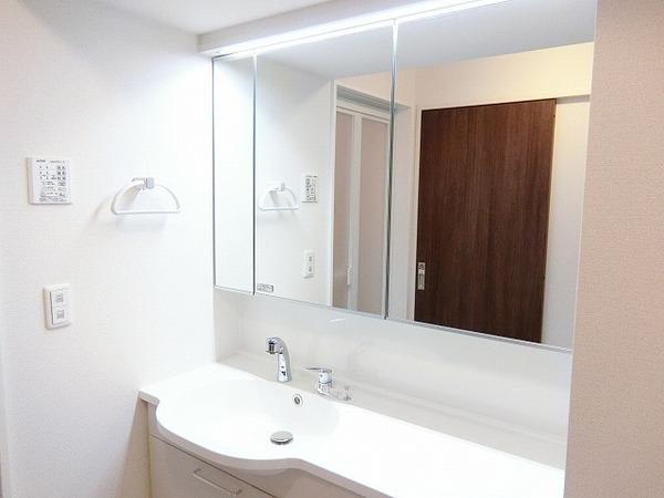 洗面設備　シャンプードレッサー！