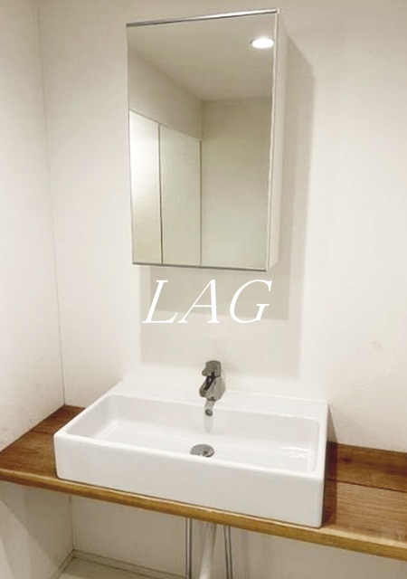 洗面設備　独立洗面台です。