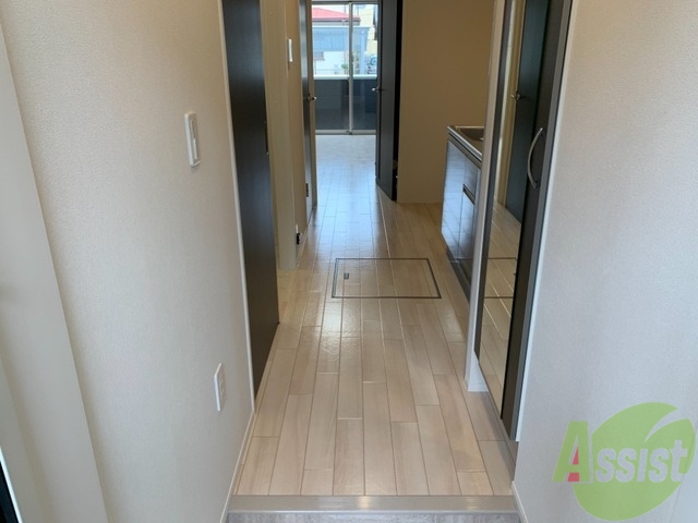 玄関　写真はイメージです。