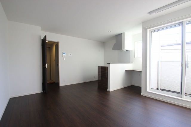 居室・リビング　別号室の写真です