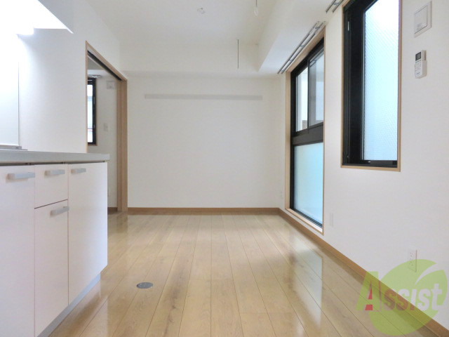 居室・リビング　南向きの明るいお部屋です。気持ちよく生活できますよ。