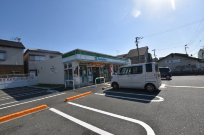 コンビニ　ファミリーマート 泉大津板原店（コンビニ）まで435m