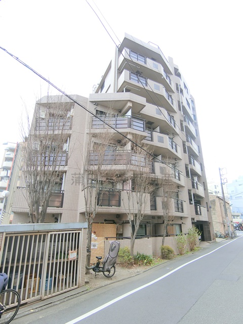 建物外観　1996年　5月築　RC鉄筋コンクリート造地上8階建て総戸数