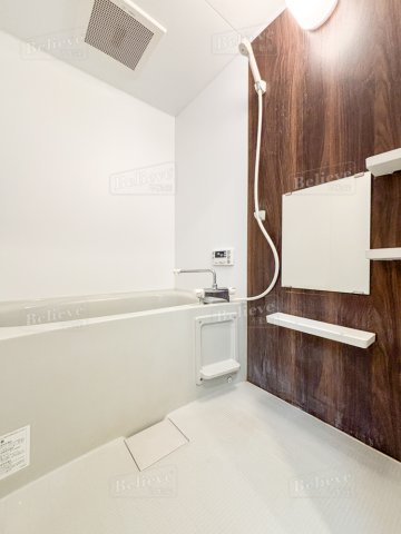 バス・シャワールーム　追い焚き付きのお風呂です♪