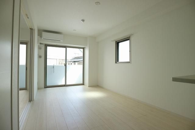 居室・リビング　広いリビングです★