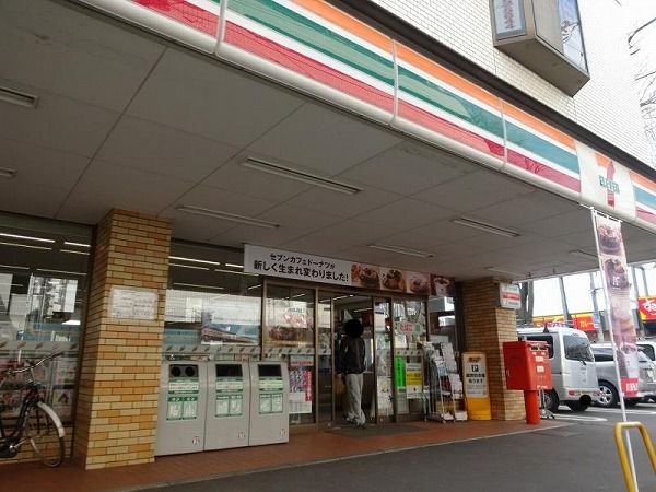 コンビニ　セブンイレブン柴崎駅北店（コンビニ）まで323m