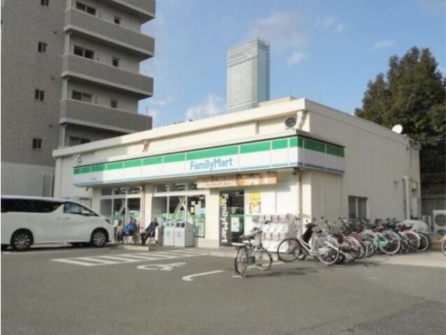 コンビニ　ファミリーマート松崎町店（コンビニ）まで115m