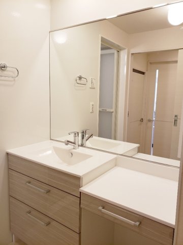 洗面設備　洗髪洗面化粧台