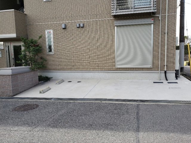 駐車場　駐車場