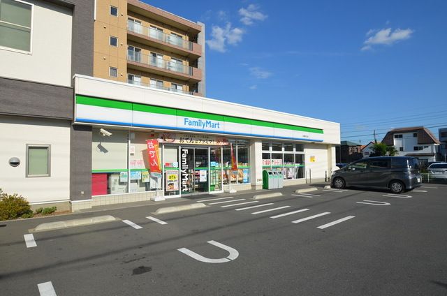 コンビニ　ファミリーマート日進駅北口店（コンビニ）まで290m