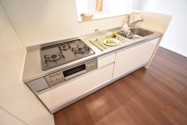 キッチン　同物件別室