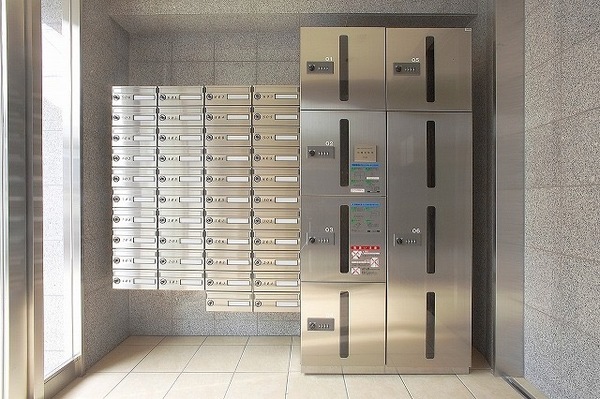 ロビー　ポスト・宅配ボックス