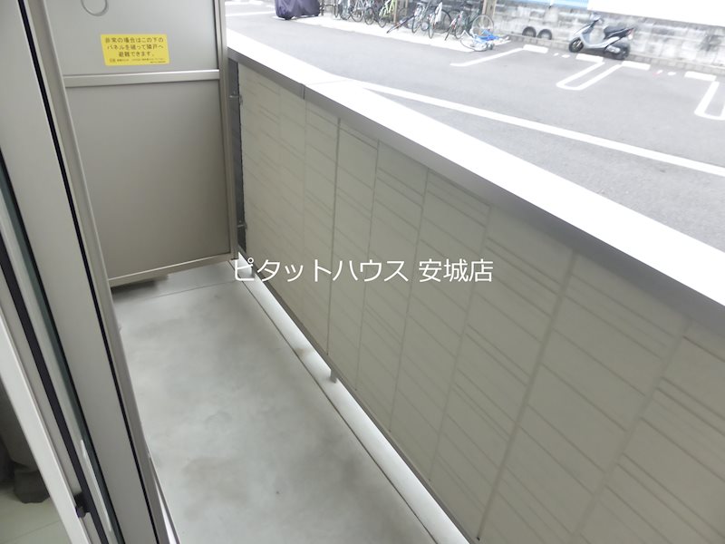 バルコニー　同物件別部屋