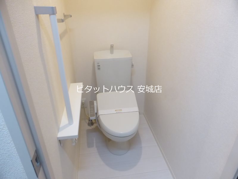 トイレ　同物件別部屋