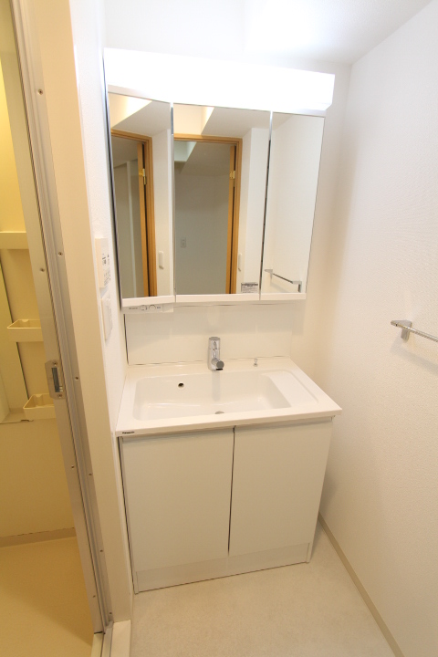 洗面設備　※参考写真