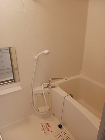 バス・シャワールーム　お風呂で日々の疲れを落としましょう