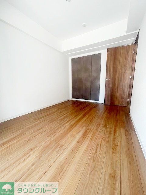 居室・リビング　玄関