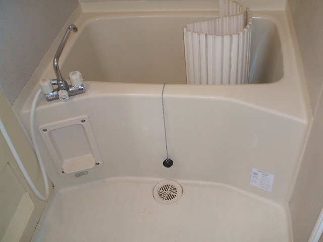 バス・シャワールーム　日々の疲れを癒すお風呂付です