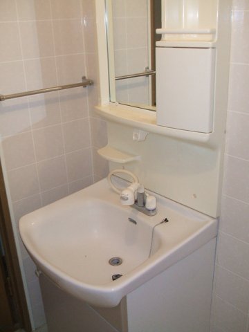 洗面設備　独立洗面台です