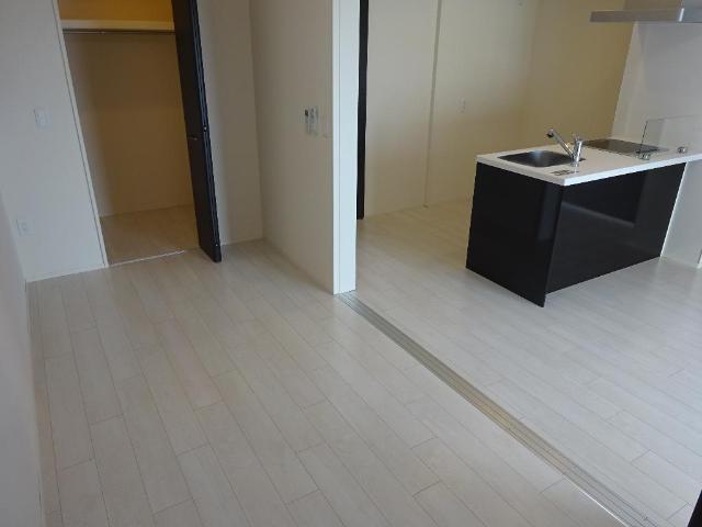 その他部屋・スペース　洋室からリビング（イメージ）