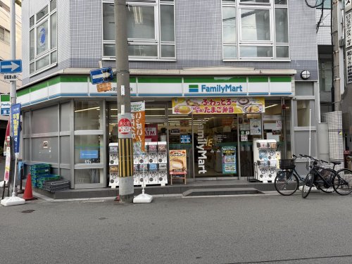 コンビニ　ファミリーマート 西本町一丁目店（コンビニ）まで210m