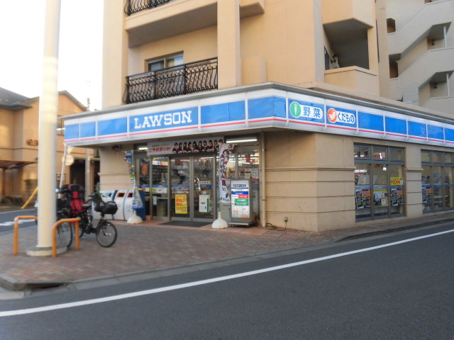 コンビニ　ローソン豊玉中２（コンビニ）まで969m