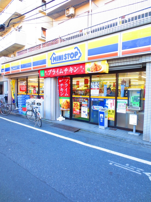 コンビニ　ミニストップ（コンビニ）まで400m