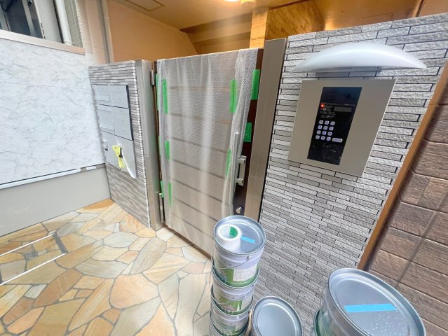 エントランス　エントランス周辺はいつもキレイに片付けられています。