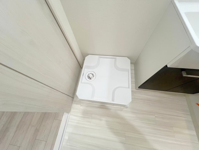 その他設備　嬉しい室内洗濯機置場。これで洗濯機も長持ちしますね。