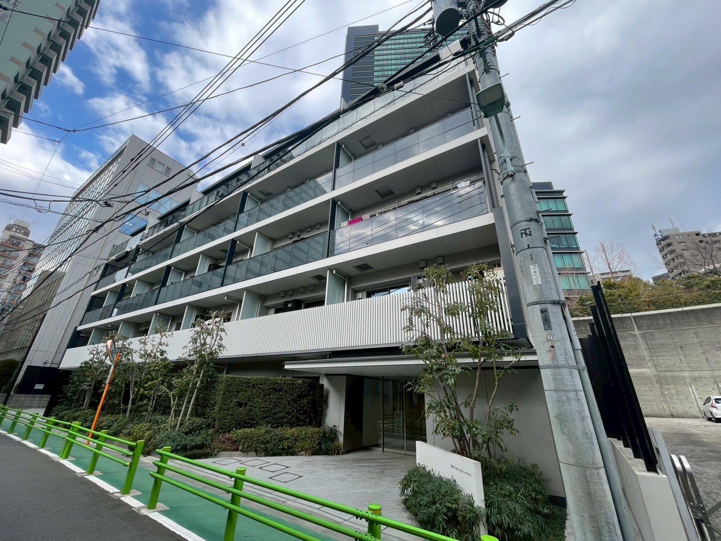 建物外観　記載の電話番号でリアルタイムな空室状況をお伝えいたします