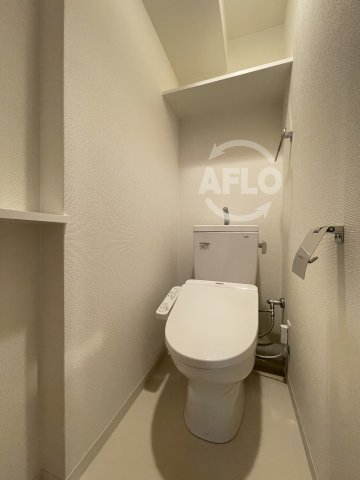 トイレ　エスカーサ大阪WEST九条駅前　トイレ