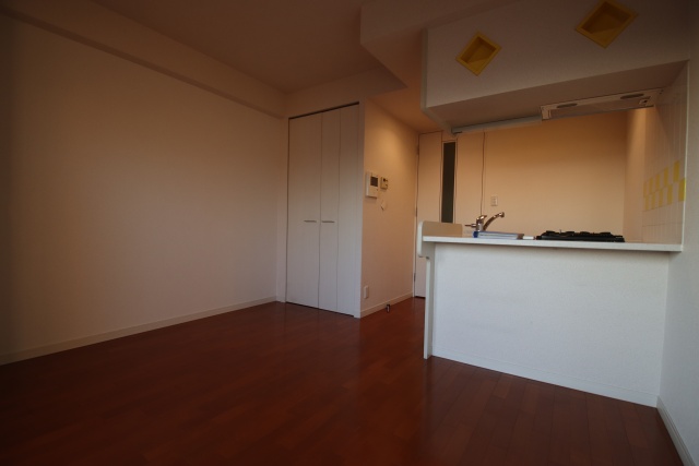 居室・リビング　※別室の参考写真の為、現況優先です。