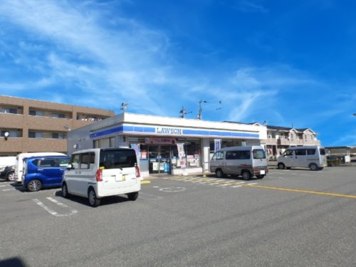 コンビニ　ローソン 高知北久保店（コンビニ）まで242m