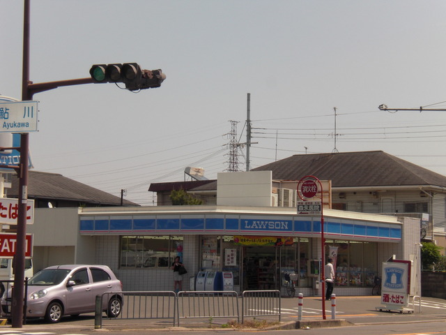 コンビニ　ローソン茨木鮎川４丁目店（コンビニ）まで424m