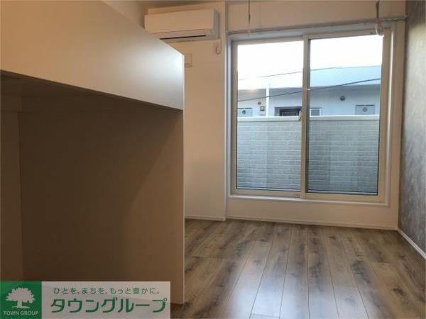 居室・リビング　※反転タイプ有り　２階の写真です　現況優先