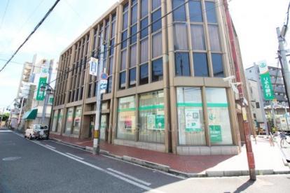 銀行　（株）りそな銀行 長瀬支店（銀行）まで116m