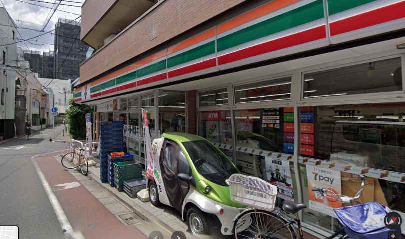 コンビニ　セブンイレブン（コンビニ）まで722m