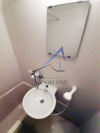 洗面設備　洗面台です。