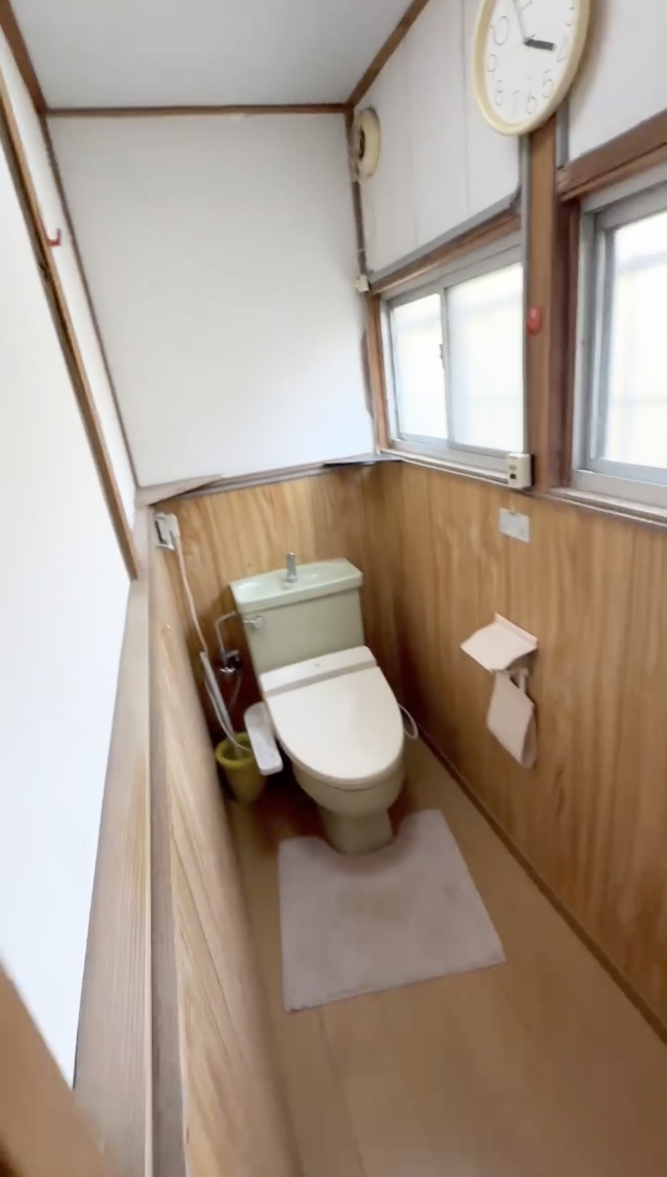 畑田町戸建のトイレ写真