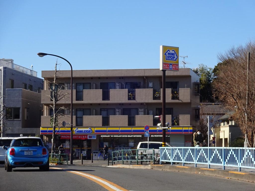 コンビニ　ミニストップ杉並成田西店（コンビニ）まで310m