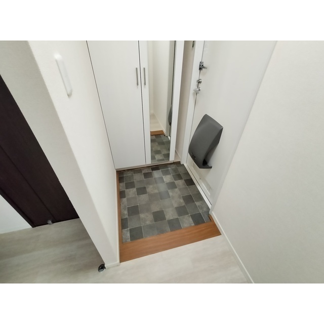 玄関　リノベーションにより変更の可能性がありま