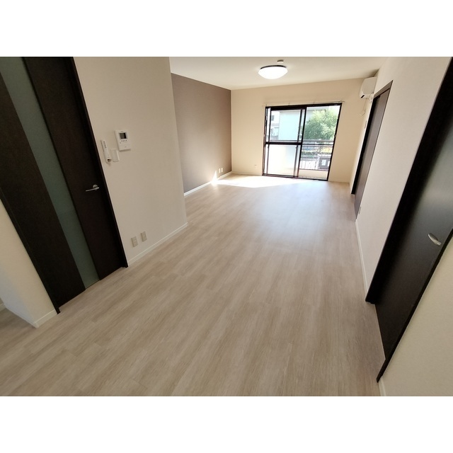 居室・リビング　リノベーションにより変更の可能性がありま