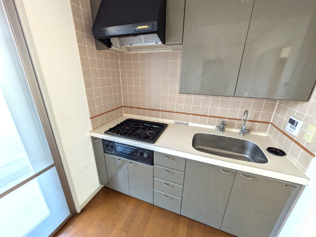 キッチン　＊別号室参考写真です