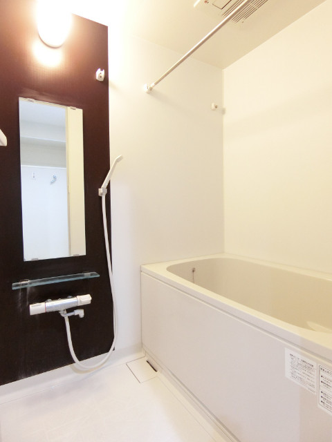 バス・シャワールーム　追い焚き機能あり