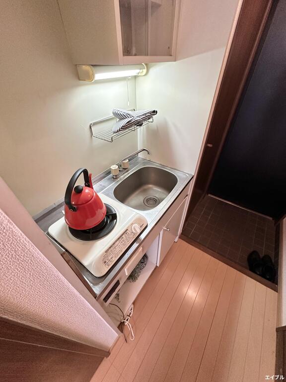 キッチン　写真は別号室モデルル－ム。家具家電は付きません