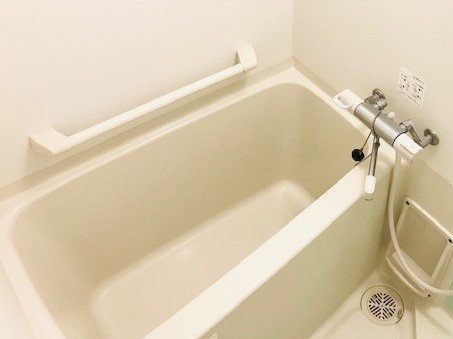 バス・シャワールーム　1Ｆのみ手すり付き