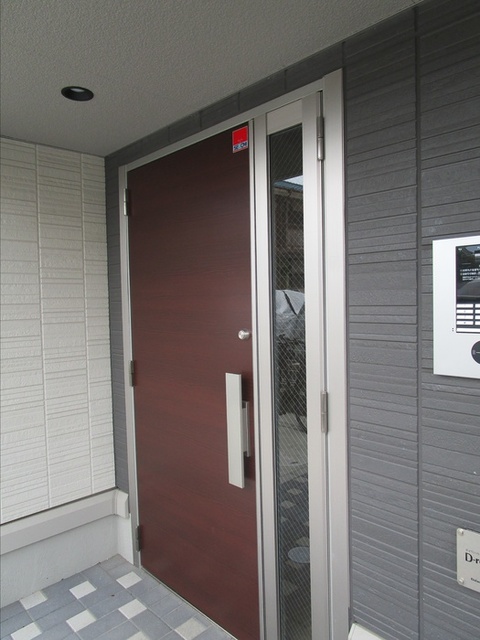 エントランス　オートロック付きエントランス