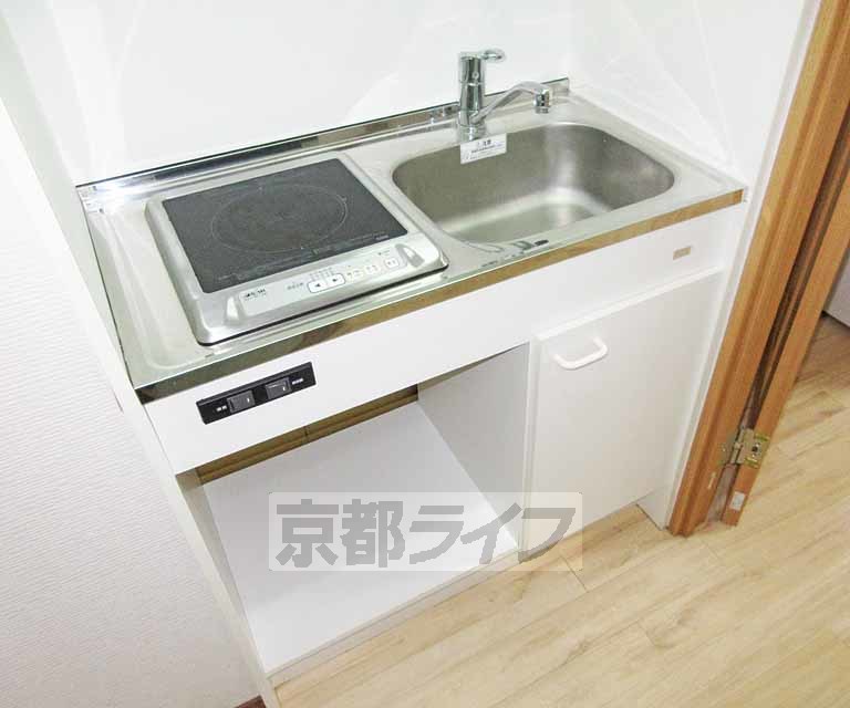 キッチン　コンパクトキッチン・・