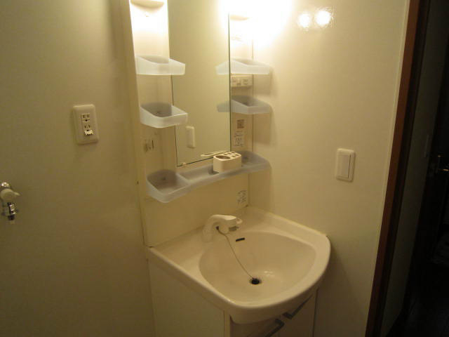 洗面設備　同仕様