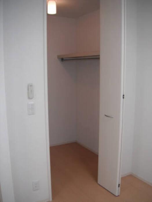 収納　ウォークインクローゼット